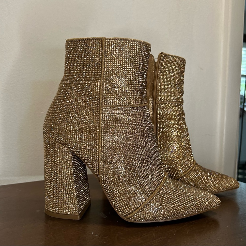 Steve Madden NOLA Boot Size 7